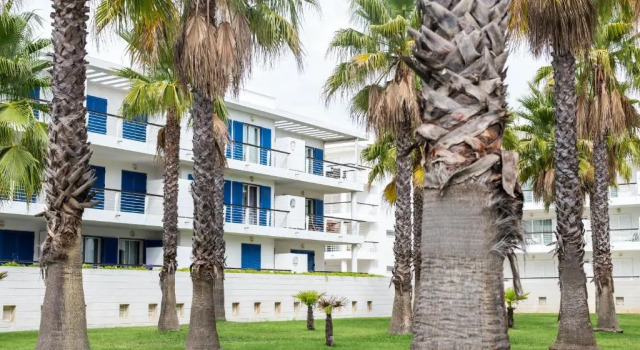 Апартаменты B06 - Top-Floor Marina Club 2 Bed Apartment