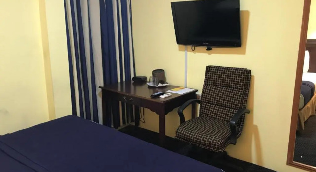 Номер Standard Airport Suites Hotel