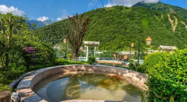 The Long March Hotel By Meritstone, Book Hotel Hoteller i Moxi med pool, Swimmingpool