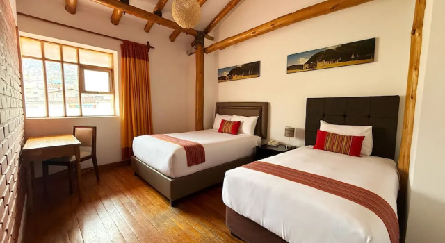 Двухместный номер Standard с балконом Hotel Monasterio San Pedro