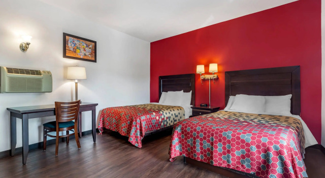 Четырёхместный номер Standard Econo Lodge Lee - Great Barrington