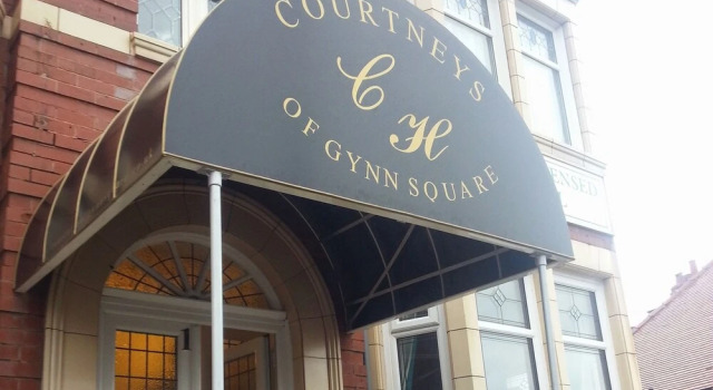 Courtneys Of Gynn Square, Забронировать Отель Отели Ланкашир 3 звезды, 3*
