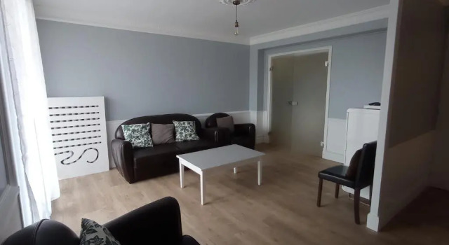 Апартаменты Appartement spacieux en centre ville, 2 chb, terrasse et garage