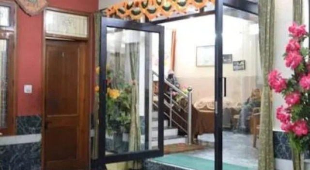 Hotel Bhagwati Palace, Rezervovat Hotel Almora Uttarakhand