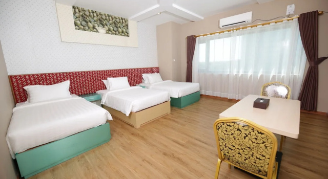 Семейный номер Standard H Plus Hotel Yangon