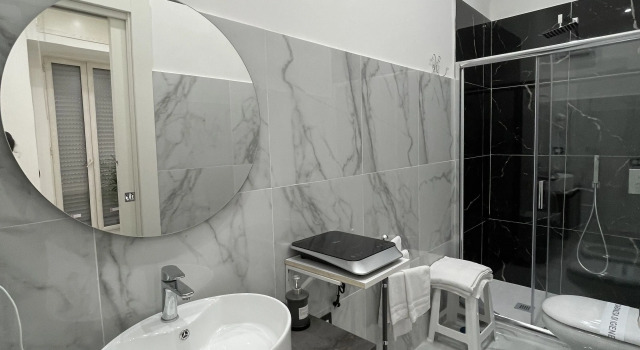 InTarsia Rooms, Забронировать Отель «постель и завтрак» Неаполь Кампания, рядом с Palazzo del Banco di Napoli