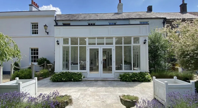 Stunning and Luxurious Manor House Holiday Home