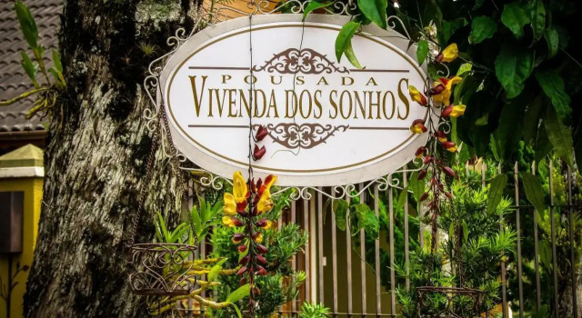 Hotel Vivenda dos Sonhos, Забронировать Отель Отели в центре Карниел с завтраком, отели в центре Карниел с завтраком