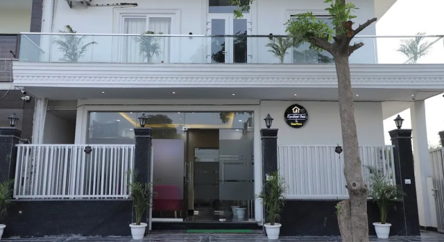 Opulent Inn By Lime Tree Hotels