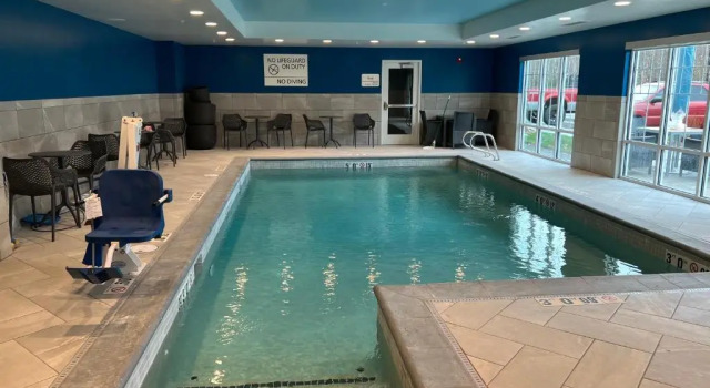 Четырёхместный номер Standard Hampton Inn Lincoln White Mountains