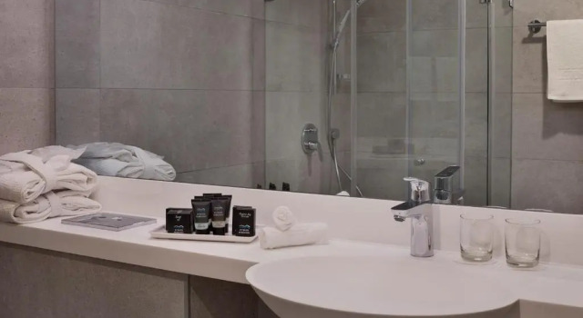 Трёхместный номер Standard с видом на горы Gai Beach Hotel
