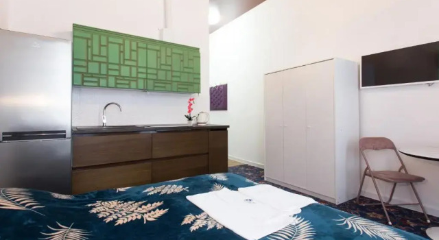 Студия Deluxe Royal Apartment On Bazhanova 11 A