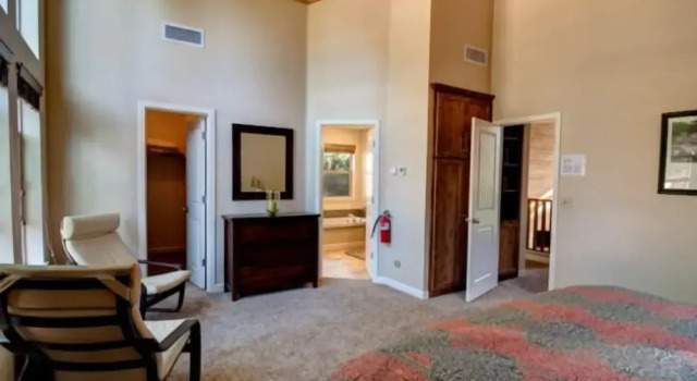 Scenic Wonders Alpine Aerie 3 Bedrooms, Забронировать Дом для отпуска Виллы Йосемити-Уэст, Вилла