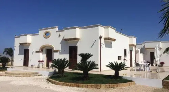 B&B Corte Salentina Gallipoli, Rezerwuj Bed and Breakfast Hotele w Melissano z parkingiem, Parking