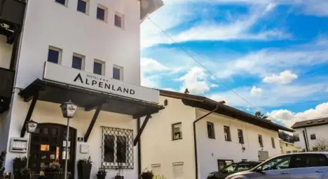 Hotel Alpenland, Rezerwuj Hotel Hotele w Tyrol z parkingiem, Parking