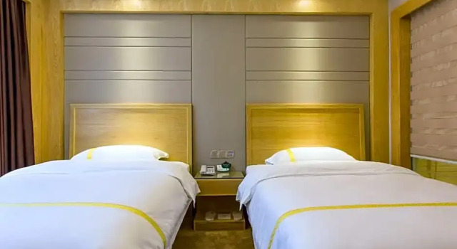 Двухместный номер Deluxe Maohua Hotel Guangzhou