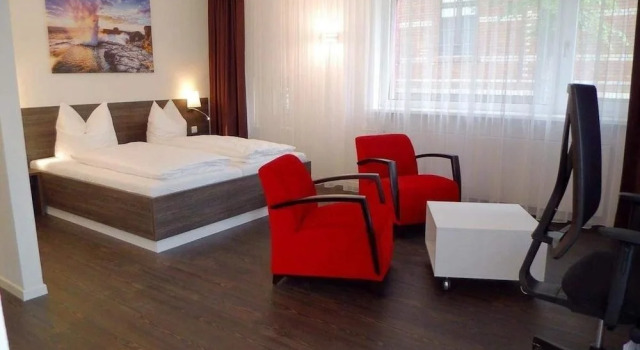 Boardinghaus Weinberg Campus, Prenota Hotel Hotel a Garz con parcheggio, Parcheggio