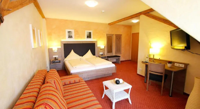 Семейный номер Standard Weinhotel / Gasthaus zur Sonne