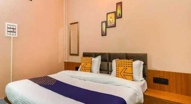 Sky inn by OYO Rooms