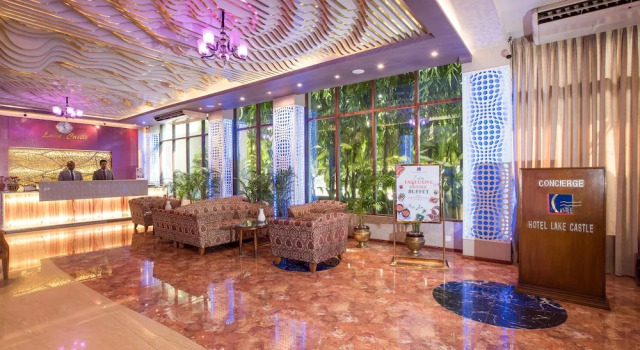 Hotel Lake Castle