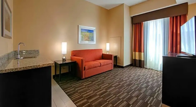 Двухместный люкс c 1 комнатой Wyndham Garden Lancaster CA