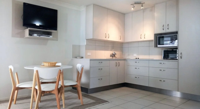 Апартаменты Cranbourne Court Beach Side Apartments