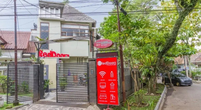 Reddoorz Near Riau Junction Mall