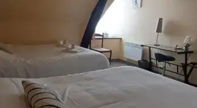 Четырёхместный номер Standard Hotel Beau Rivage