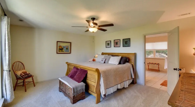 Mtn Views, Game Room, Hot Tub! Lakemont Retreat, Book Hotel Hoteller i Lakemont med parkering, Parkering