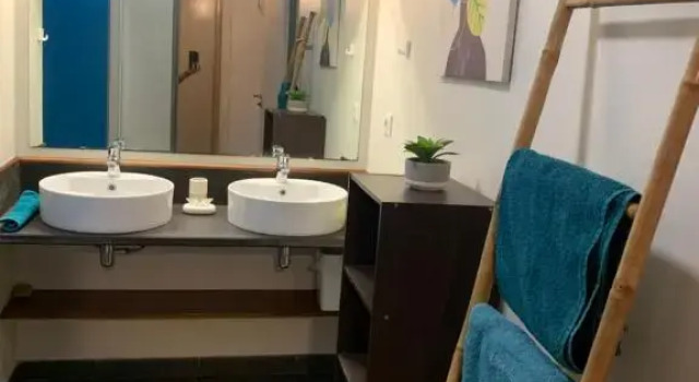 LEU FLAMBOYANT Appartement 2 pièces, Book Apartment Hotels in Saint-Paul with Parking, Parking