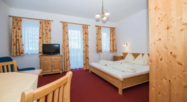 Aparthotel Ederhof, Đặt Khách sạn căn hộ Khách sạn ở Carinthia có hồ bơi, Hồ bơi