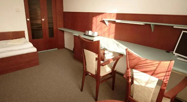 Kolej Akademie, Prenota Hotel Hotel a Moravia meridionale con parcheggio, Parcheggio