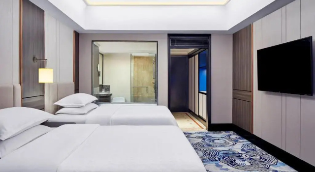 Standard Twin Club room Sheraton Surabaya Hotel & Towers