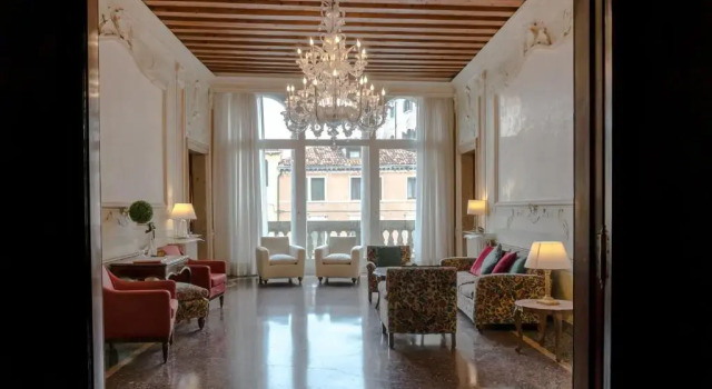 Апартаменты Luxury Balcony Apartment