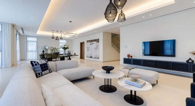 Luxurious 5 Bed Villa 60B Palm Jumeirah