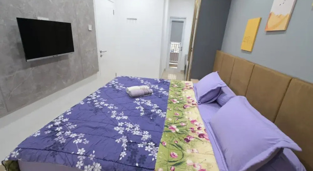Семейные апартаменты с балконом Apartment Medan Podomoro City Deli by OLS Studio