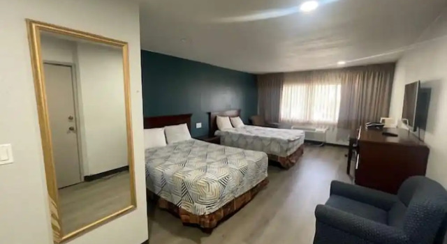 Четырёхместный номер Standard Portside Inn & suites