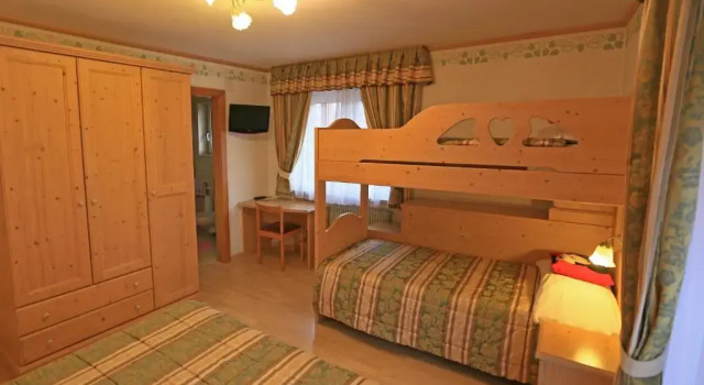 Семейный номер Standard Hotel Chalet Alaska