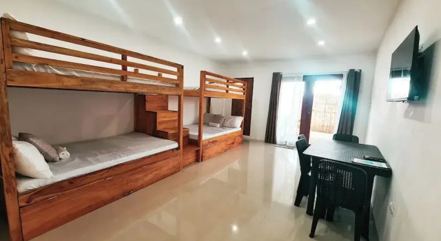 Четырёхместный семейный номер Standard 148 Guesthouse and Resort