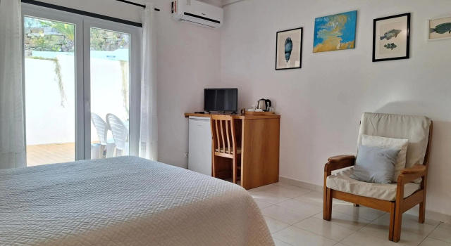 Casa Teles, Забронировать Отель Отели Куартейра 4 звезды, 4*