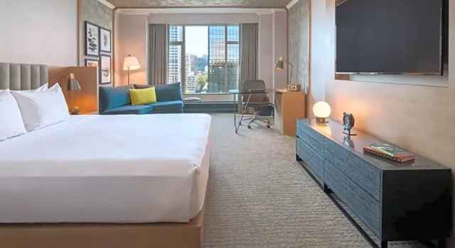 Двухместный номер Accessible Premier The Duniway Portland, A Hilton Hotel