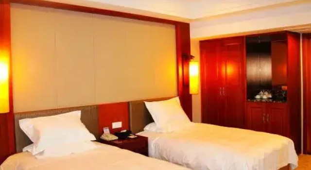 Номер Standard с видом на горы Taohuatanpan Holiday Hotel