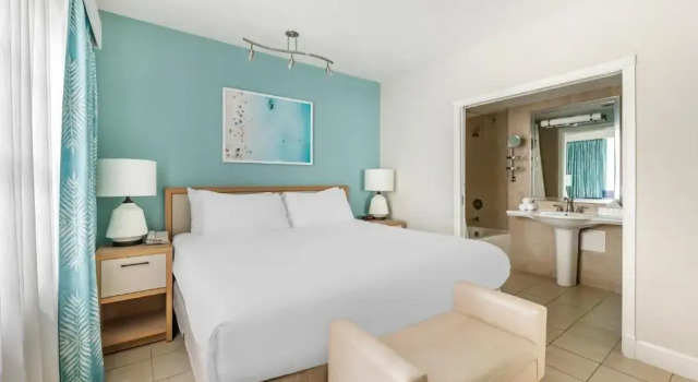 Двухместный люкс c 1 комнатой Hilton Vacation Club Crescent on South Beach Miami