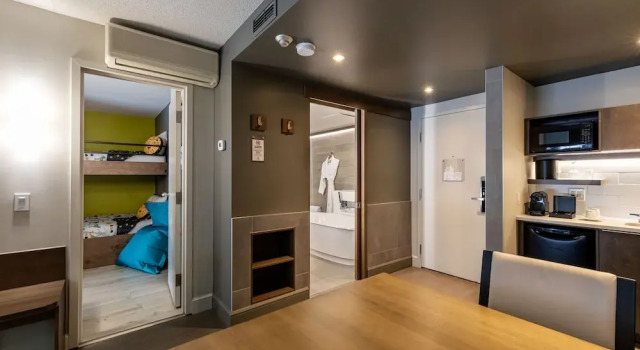 Семейный люкс Hôtel & Suites Normandin Québec