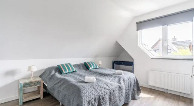 Spacious and Bright 10-person Holiday Villa, Reserva ahora Villa Hoteles en Islas Frisias con aparcamiento, Aparcamiento