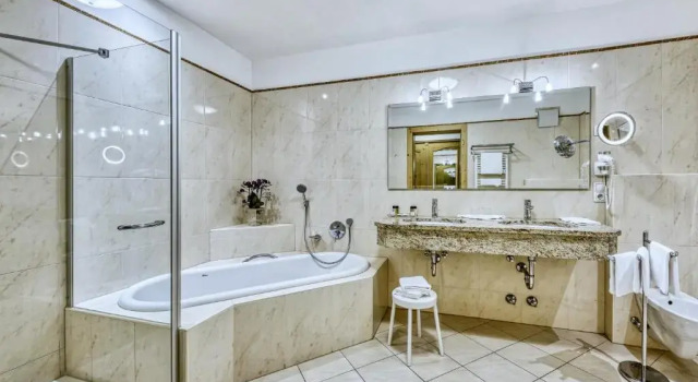 Полулюкс Hotel Traubenheim