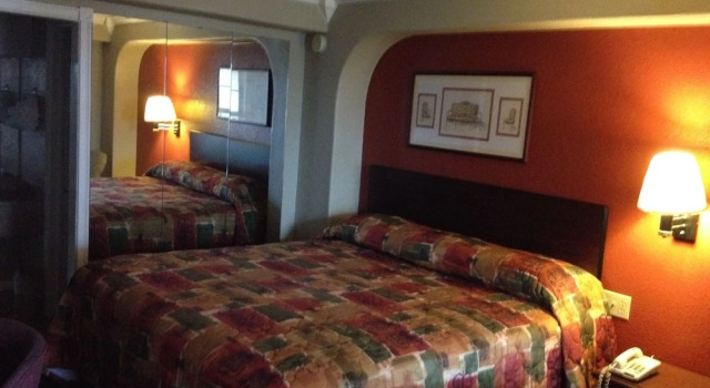 Номер Standard Economy Inn