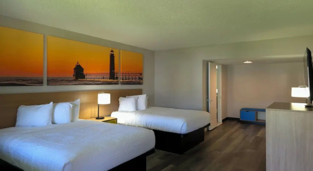 Люкс Days Inn and Suites by Wyndham Port Huron