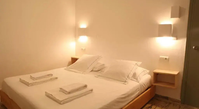 Номер Standard с балконом Juanita Hostal