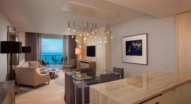 Двухместный люкс Imperial The St. Regis Bal Harbour Resort